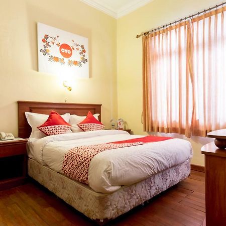 Oyo 1030 Hotel Bumi Asih Medan Dış mekan fotoğraf