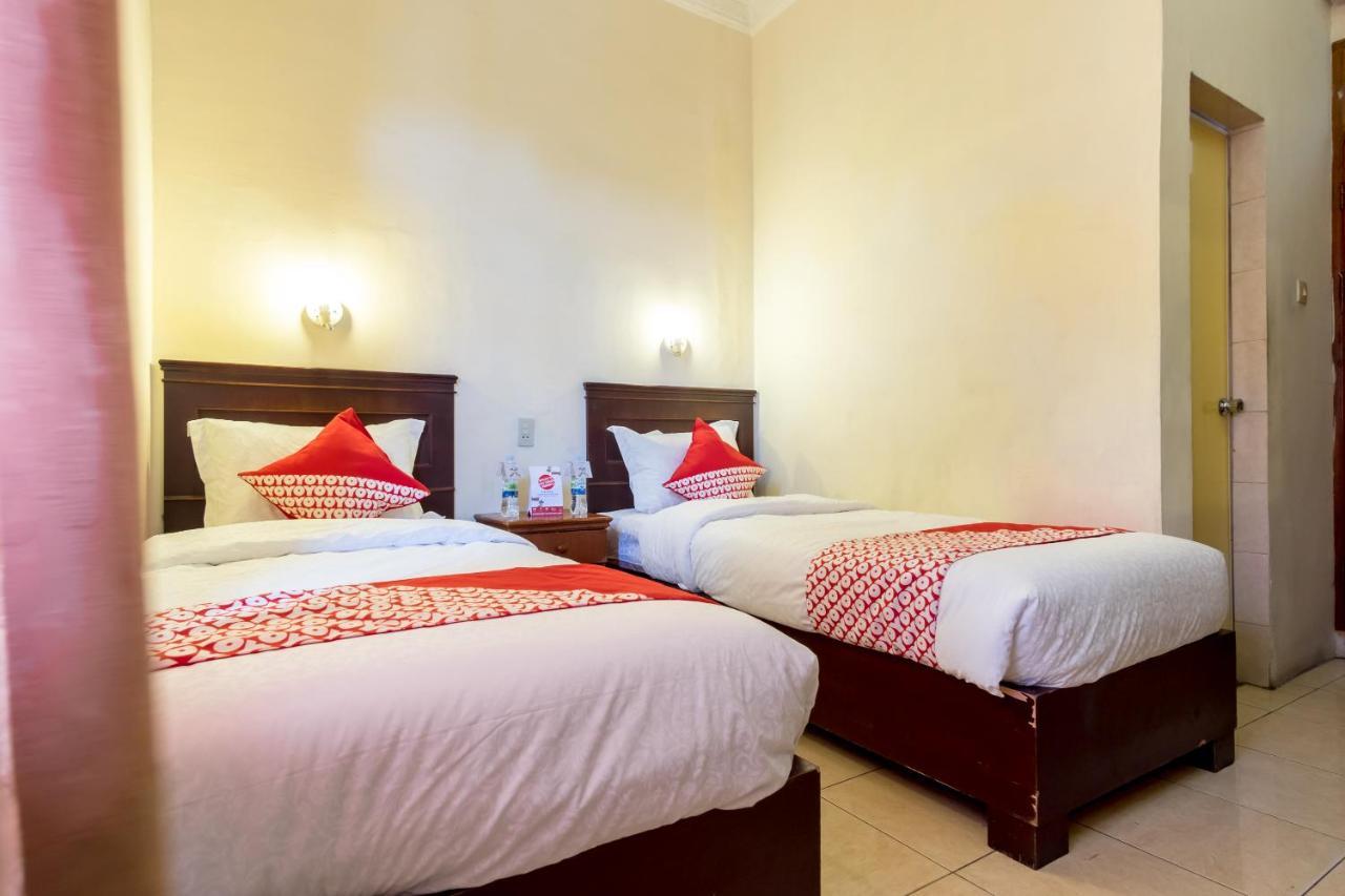 Oyo 1030 Hotel Bumi Asih Medan Dış mekan fotoğraf