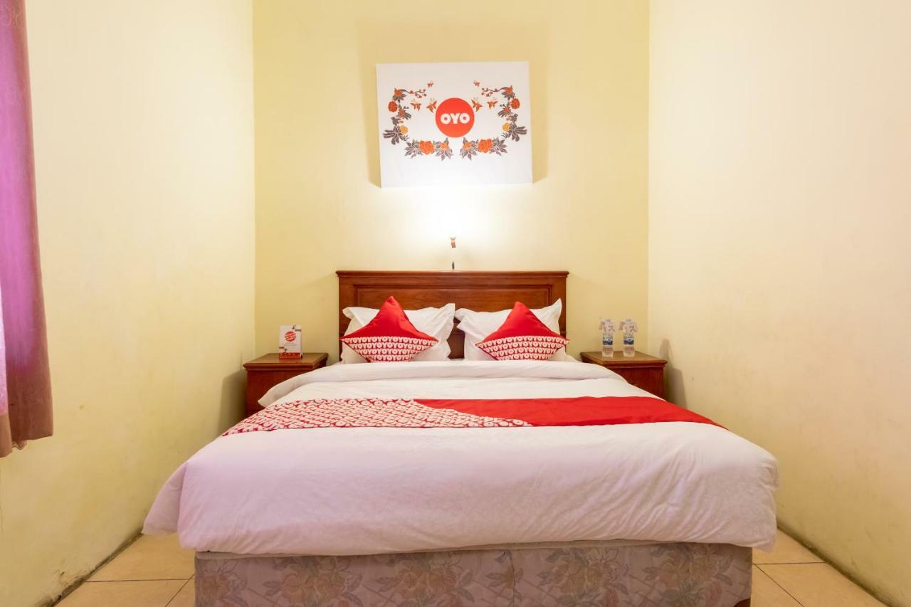 Oyo 1030 Hotel Bumi Asih Medan Dış mekan fotoğraf