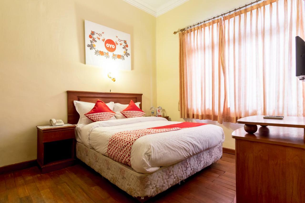 Oyo 1030 Hotel Bumi Asih Medan Dış mekan fotoğraf