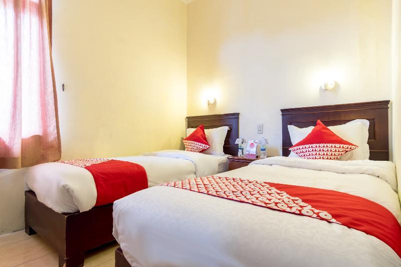 Oyo 1030 Hotel Bumi Asih Medan Dış mekan fotoğraf