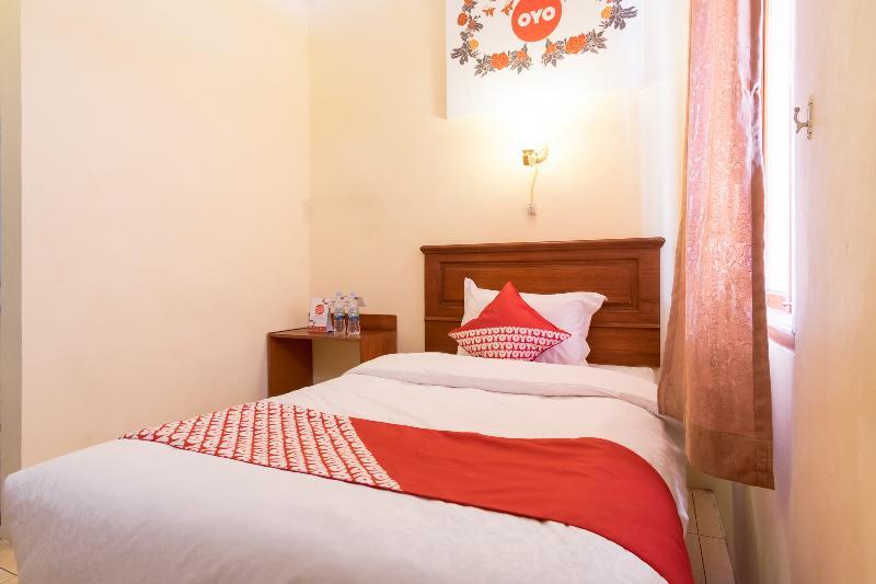 Oyo 1030 Hotel Bumi Asih Medan Dış mekan fotoğraf
